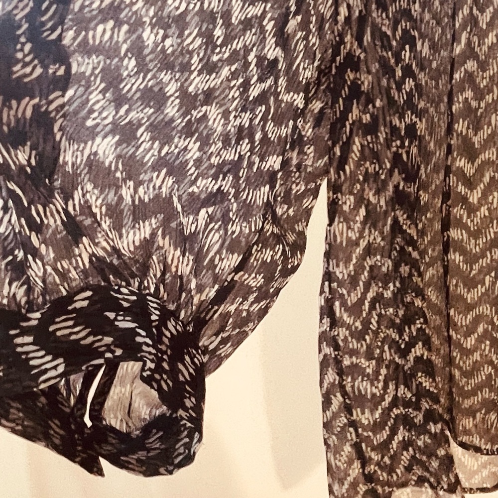 Joie Patterned Blouse Size Medium - image 3